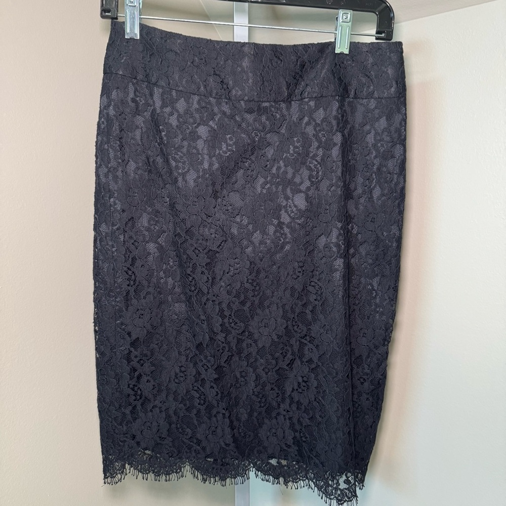 Banana Republic Black Floral Lace Pencil Skirt Eyelash Hem High Waisted G17
